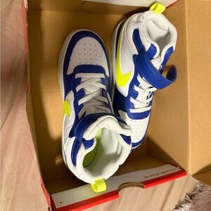 Nike Court Borough Boys Tennis Shoes Size 1 NEW In Box